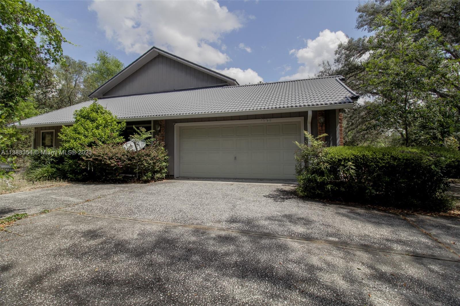 FAIRVIEW ESTATES - Residential