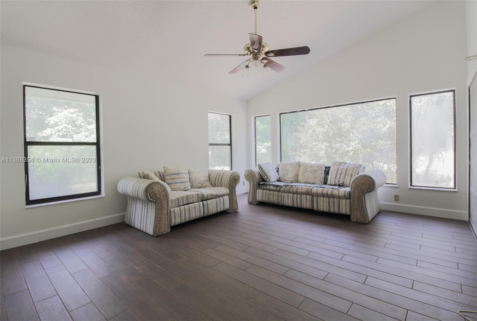 FAIRVIEW ESTATES - Residential