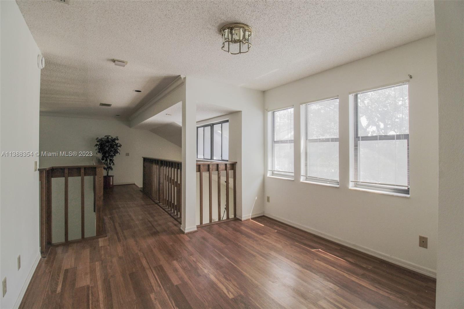 FAIRVIEW ESTATES - Residential