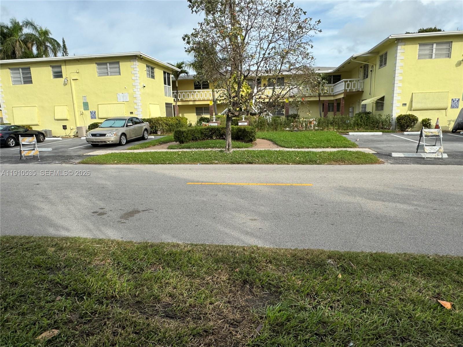 WESTCHESTER ARMS CO-OP - Residential