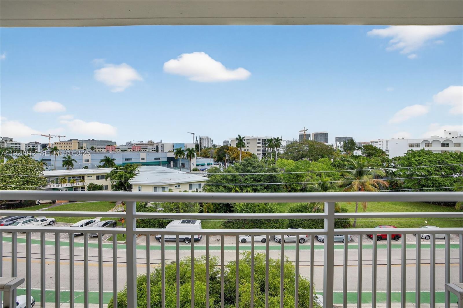 COLONY BAY HARBOR APTS CO - Residential