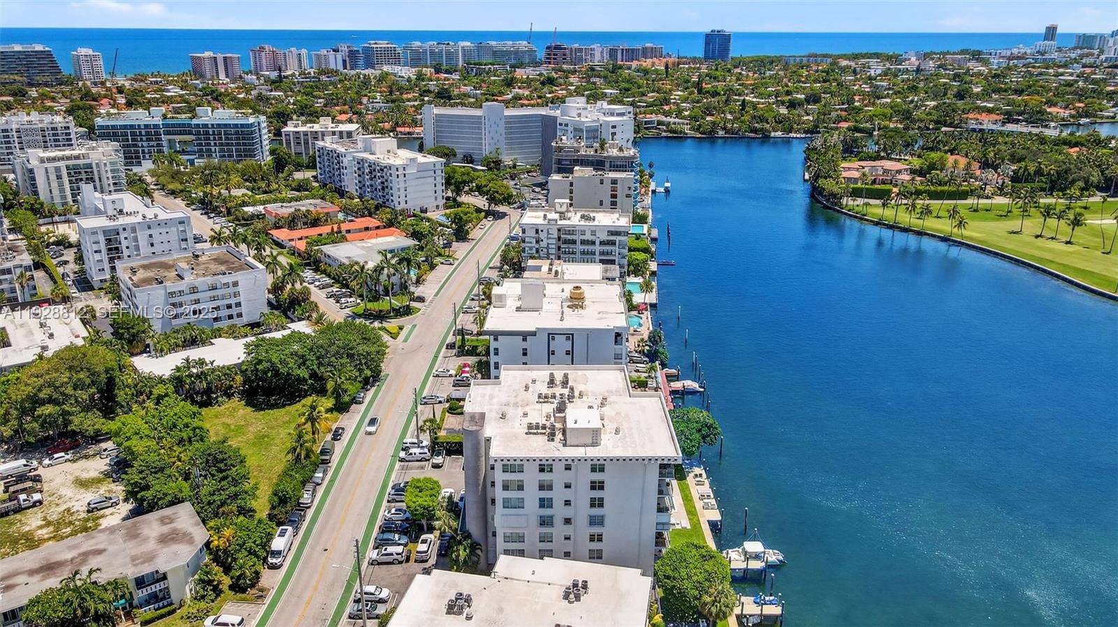 COLONY BAY HARBOR APTS CO - Residential