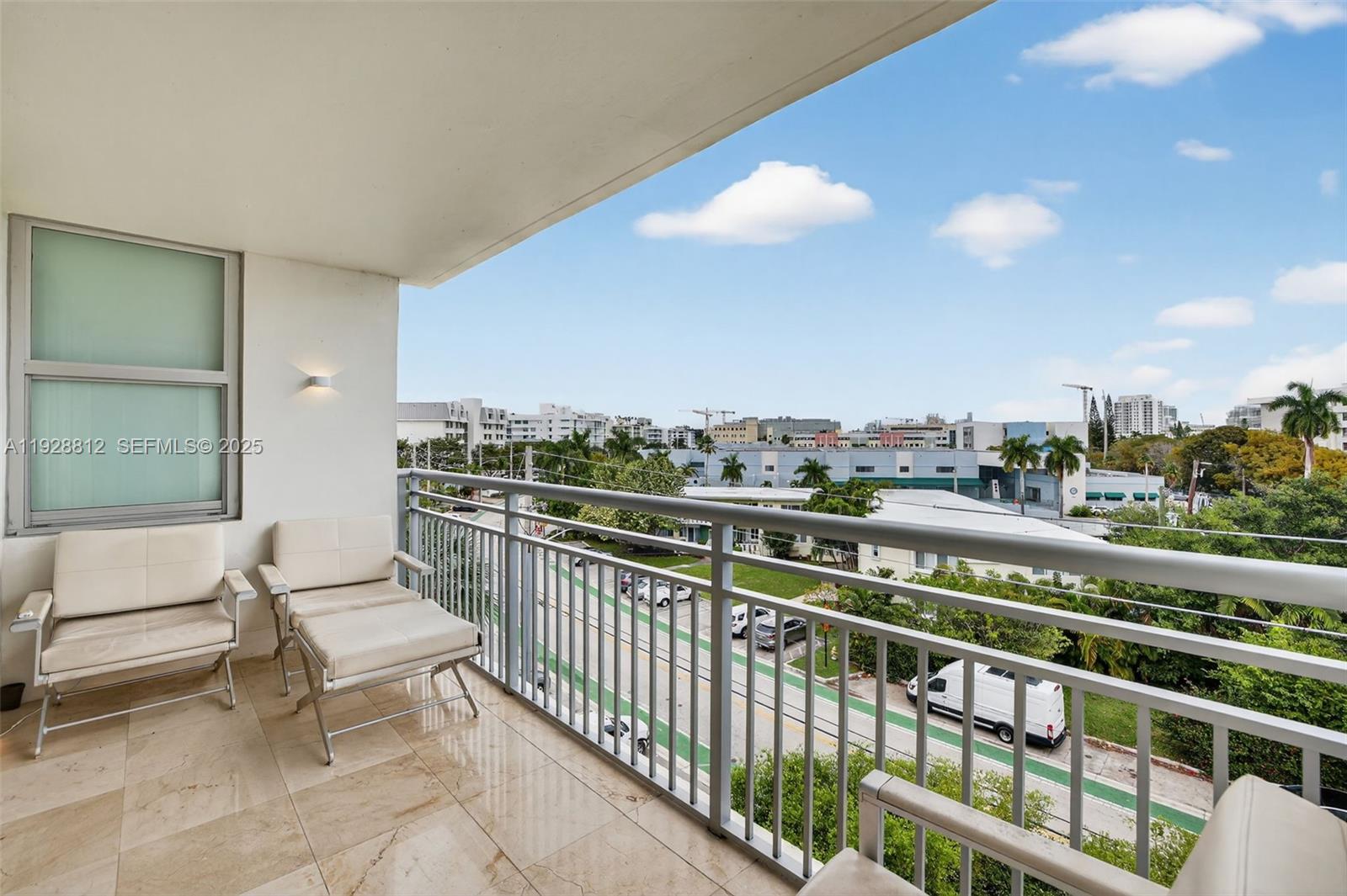COLONY BAY HARBOR APTS CO - Residential