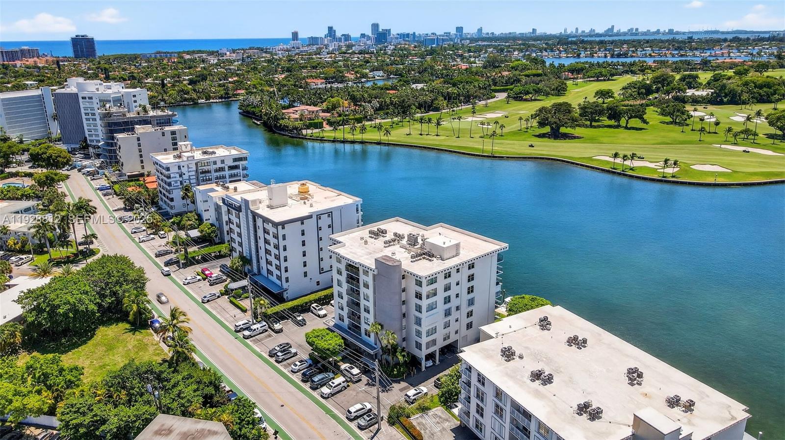 COLONY BAY HARBOR APTS CO - Residential