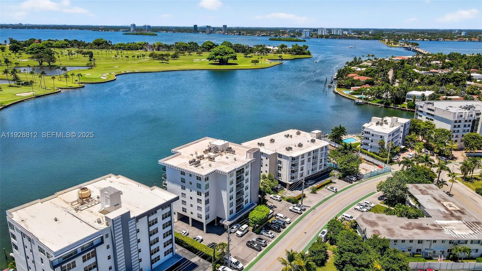 COLONY BAY HARBOR APTS CO - Residential