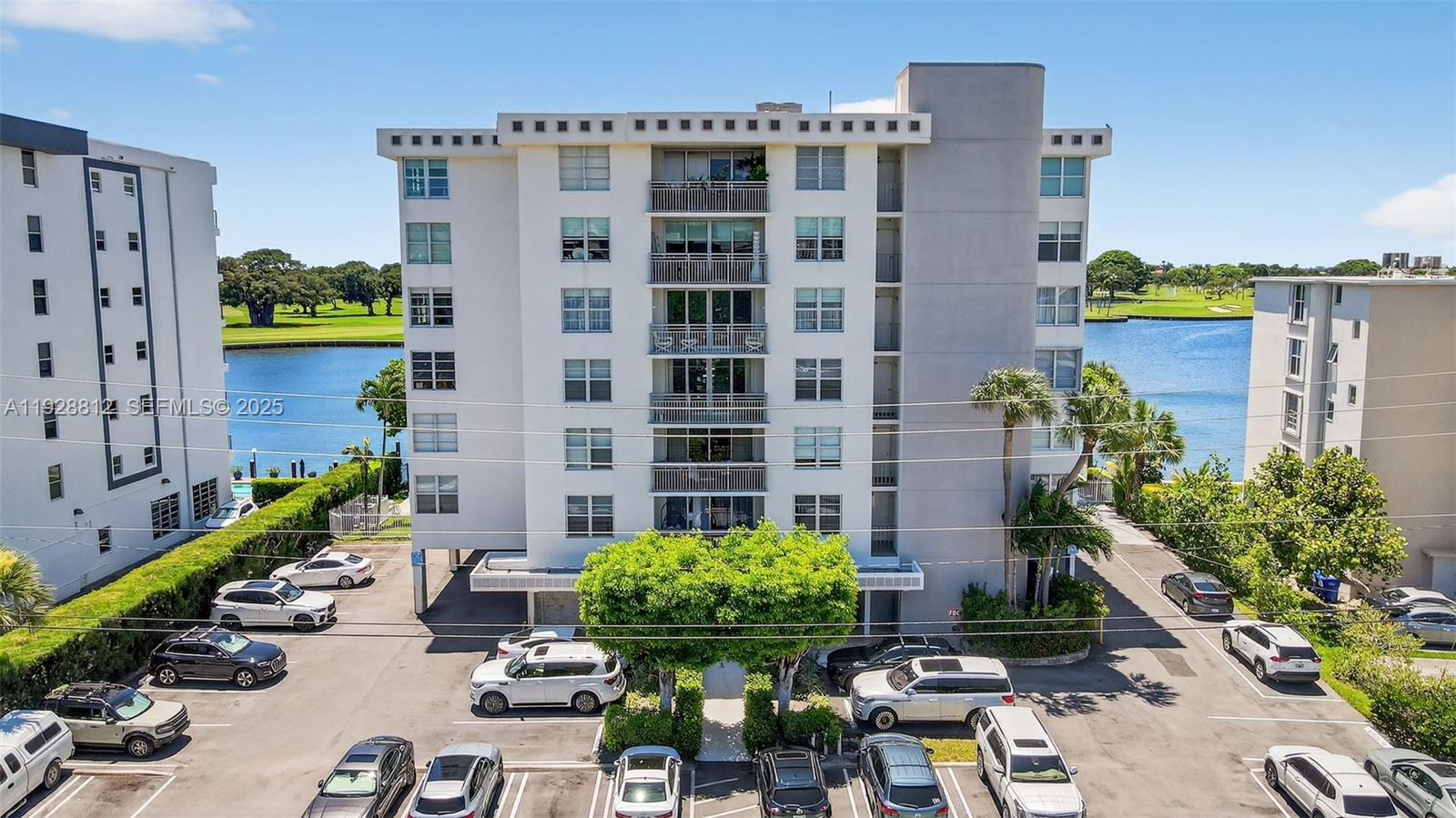 COLONY BAY HARBOR APTS CO - Residential
