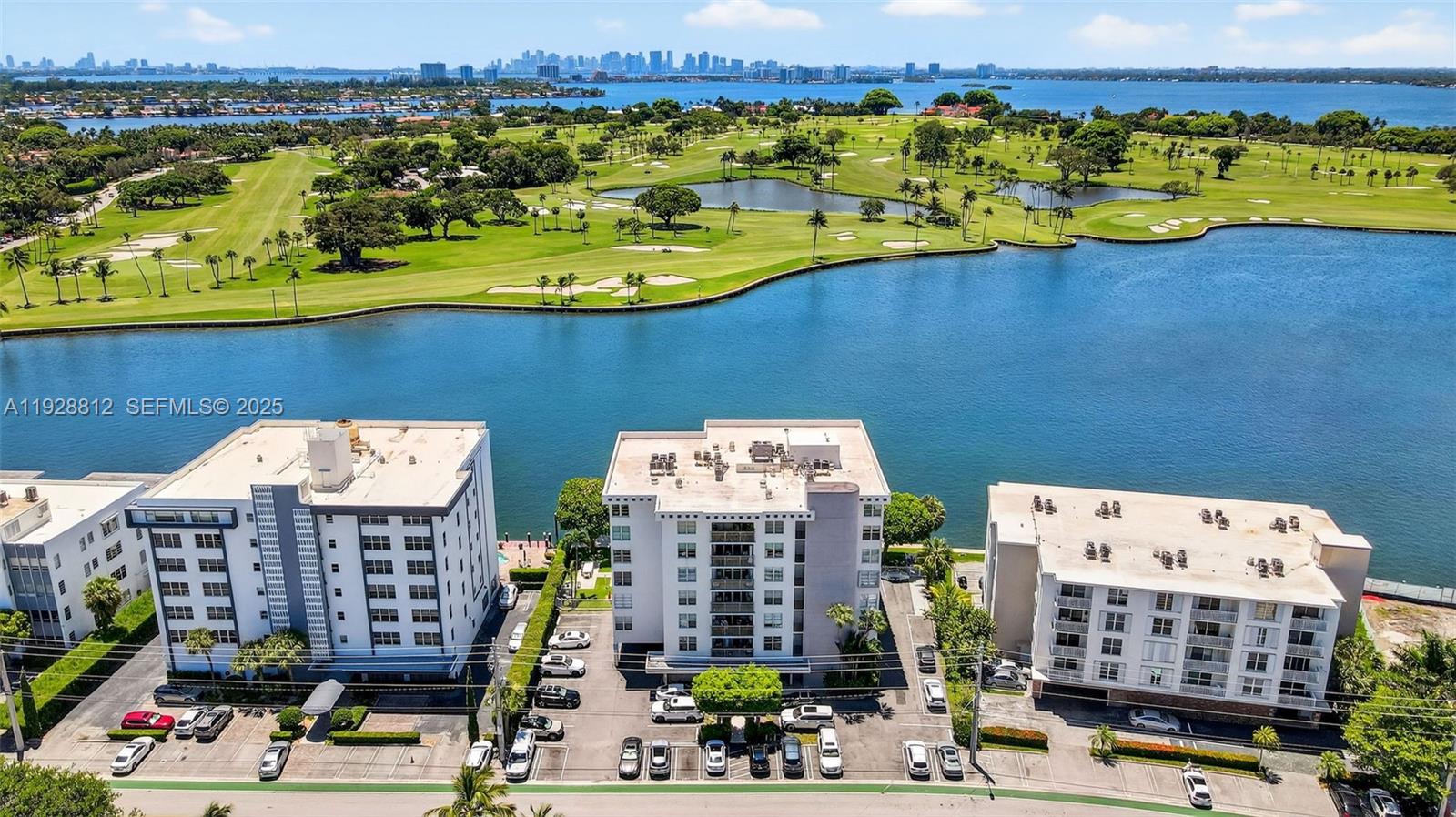 COLONY BAY HARBOR APTS CO - Residential