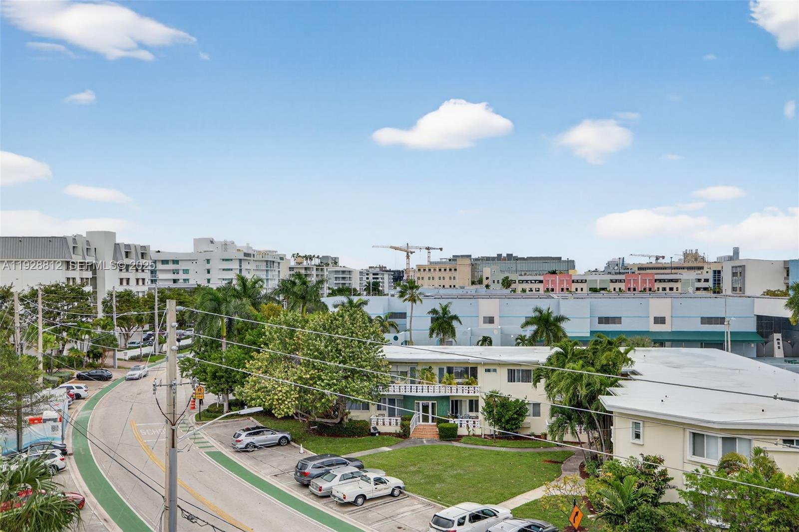 COLONY BAY HARBOR APTS CO - Residential