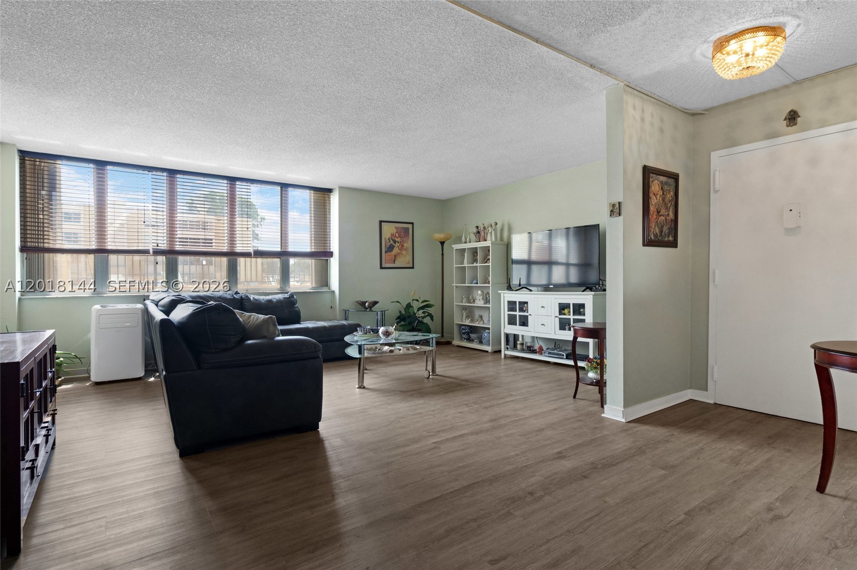 SOVEREIGNS CONDO - Residential
