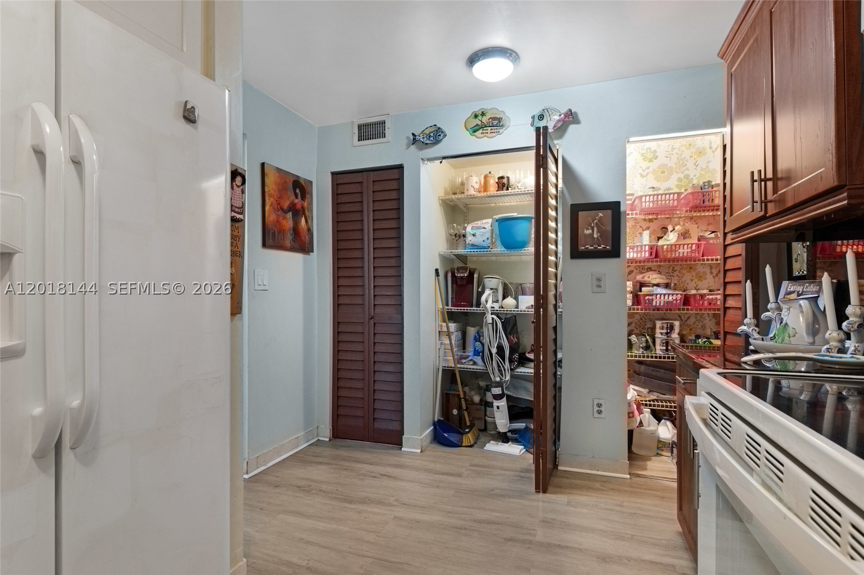 SOVEREIGNS CONDO - Residential