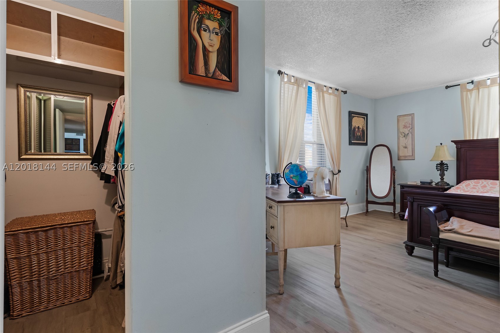 SOVEREIGNS CONDO - Residential