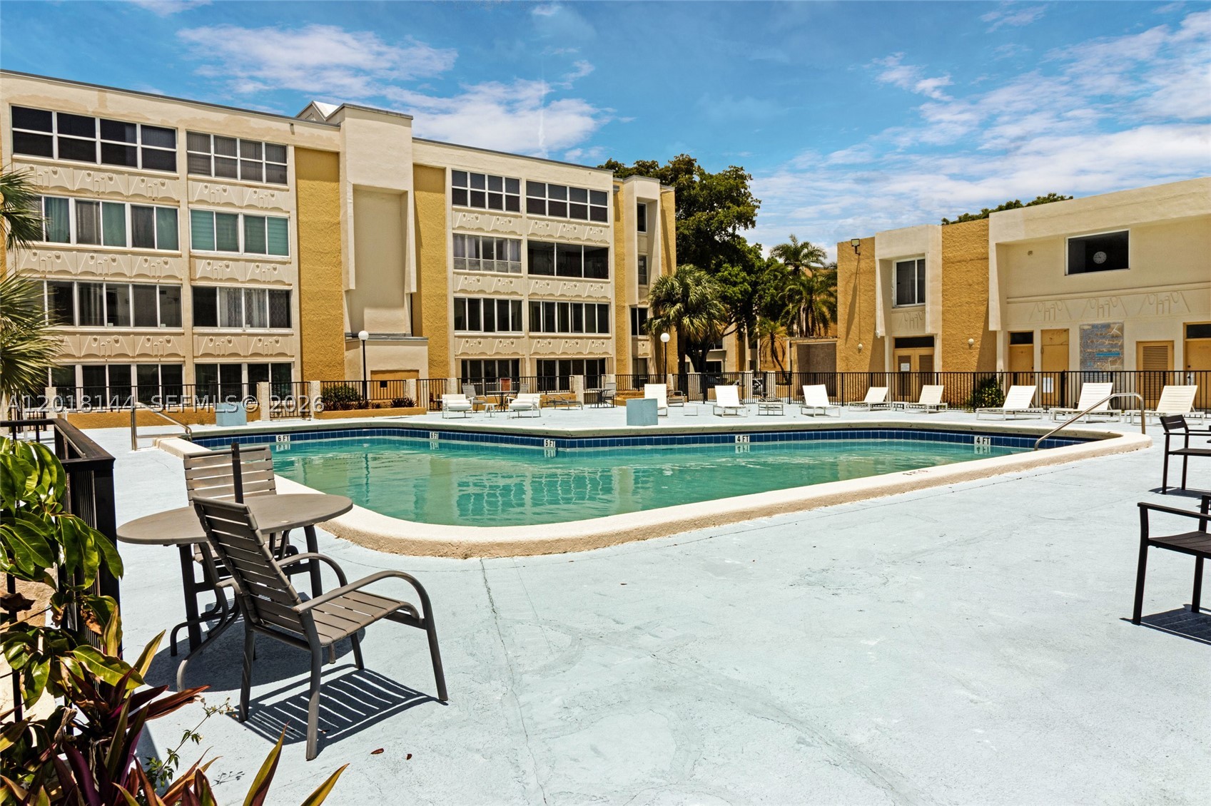 SOVEREIGNS CONDO - Residential