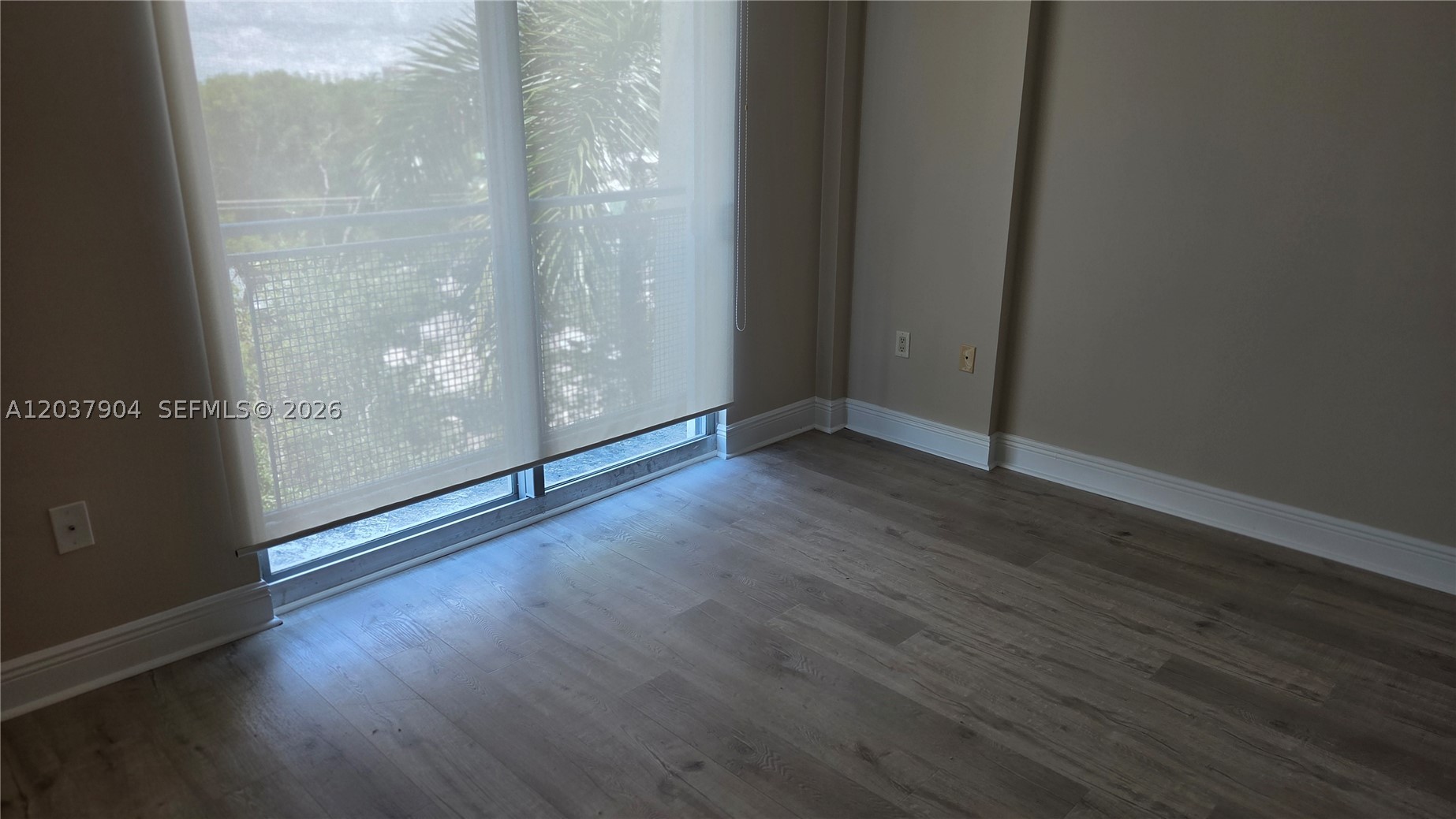 South Two Seven Lofts Con - Residential Lease