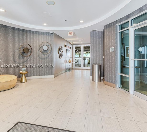South Two Seven Lofts Con - Residential Lease