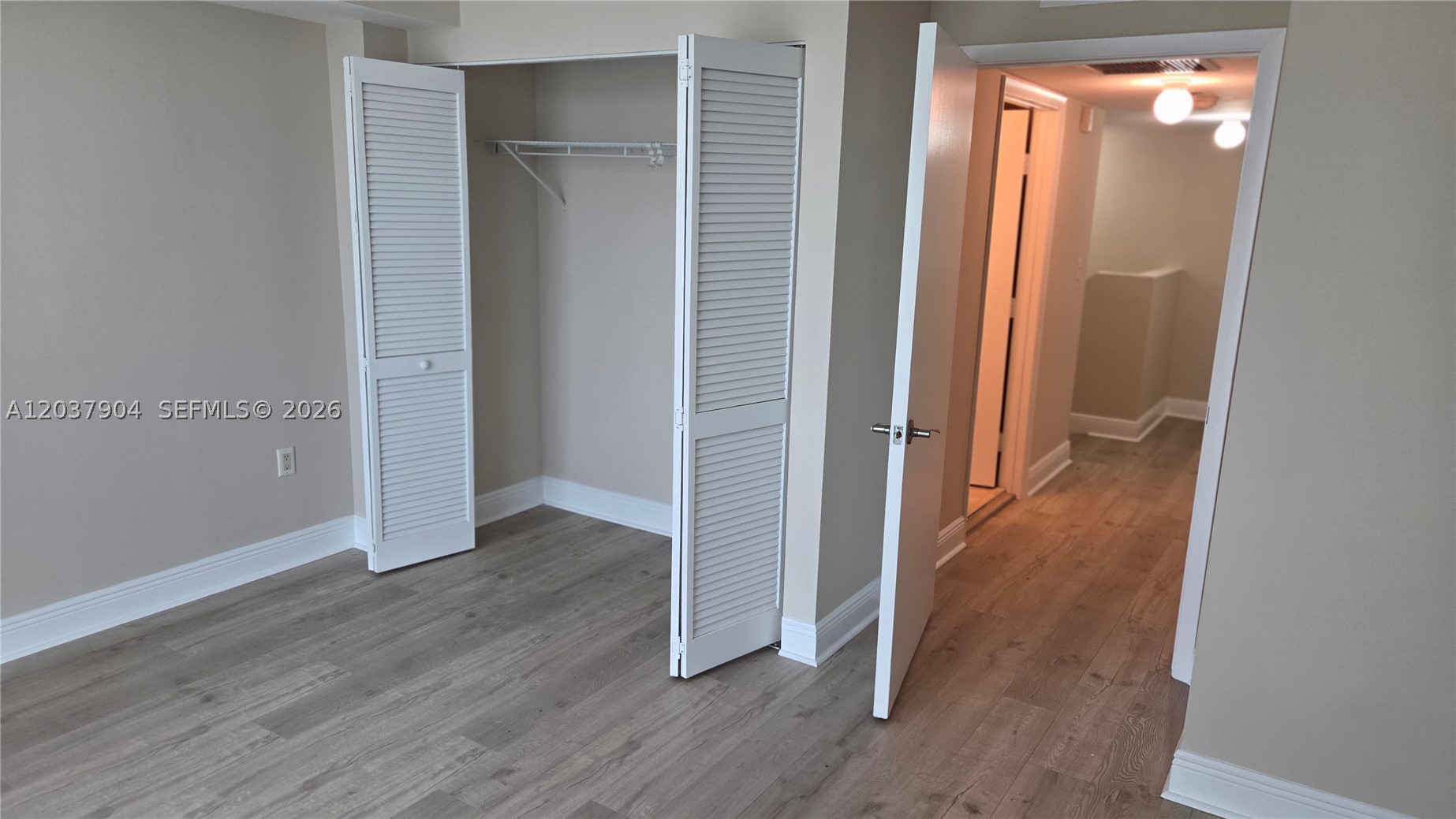 South Two Seven Lofts Con - Residential Lease