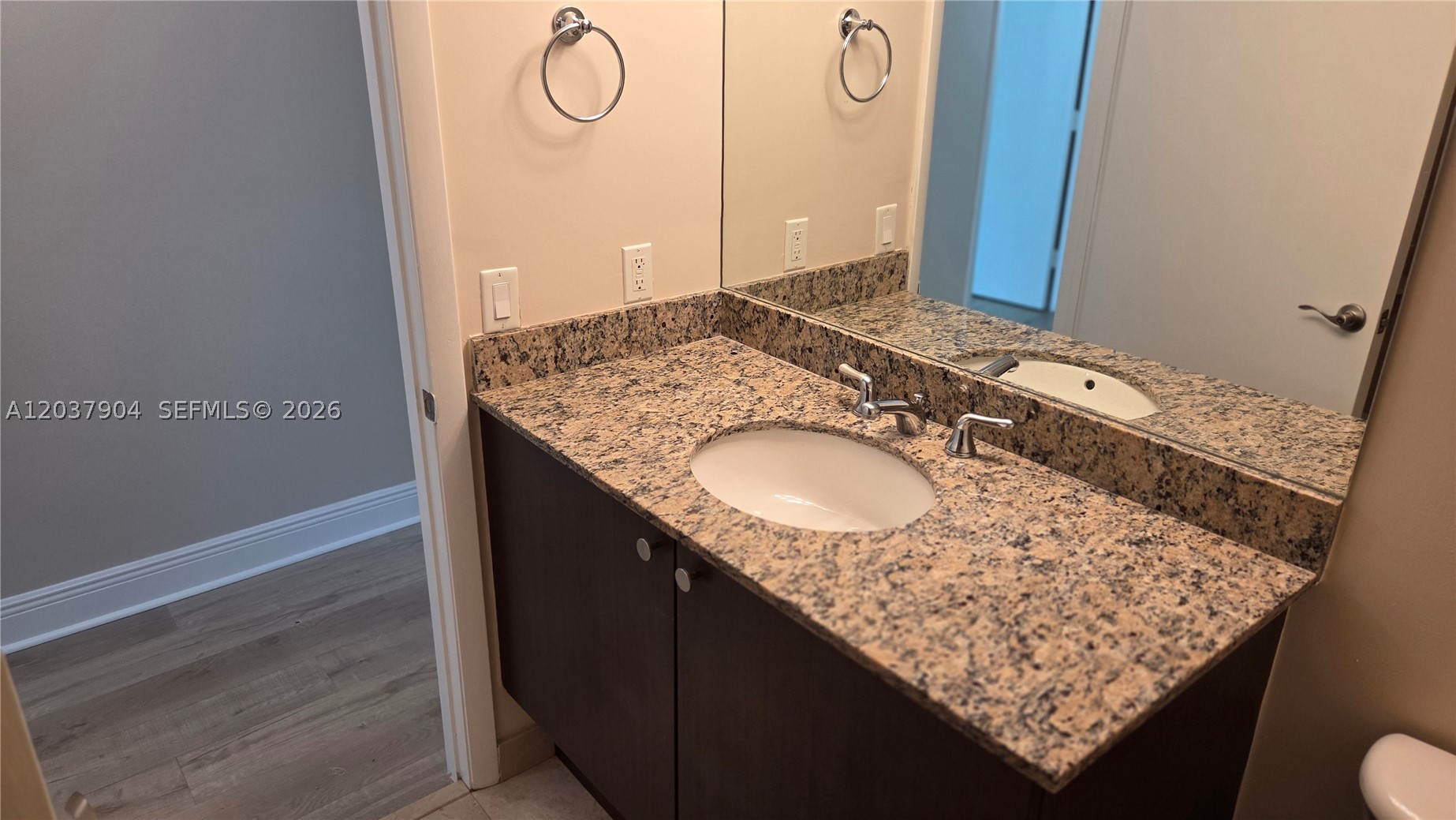 South Two Seven Lofts Con - Residential Lease