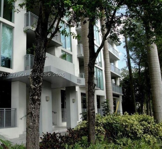 South Two Seven Lofts Con - Residential Lease