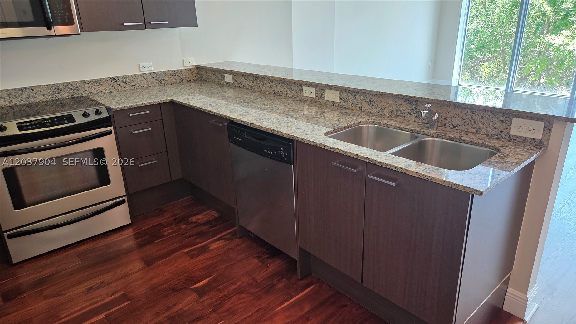 South Two Seven Lofts Con - Residential Lease