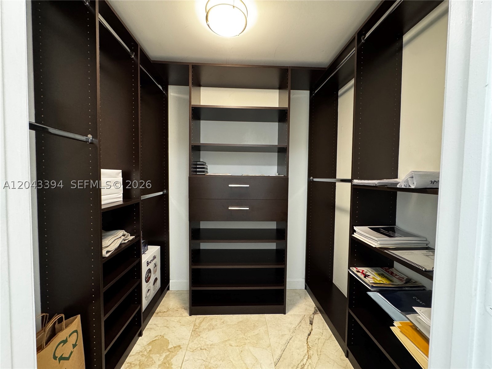 TOSCANO CONDO - Residential