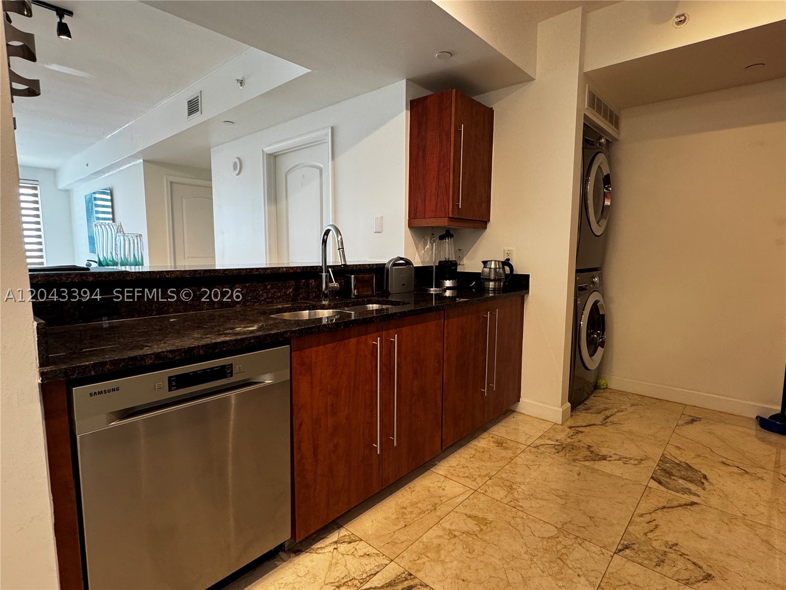 TOSCANO CONDO - Residential