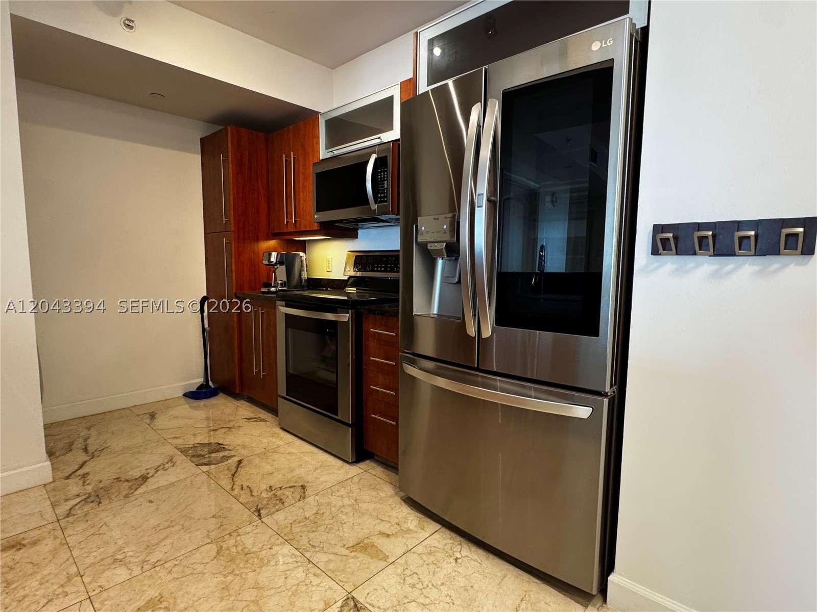 TOSCANO CONDO - Residential