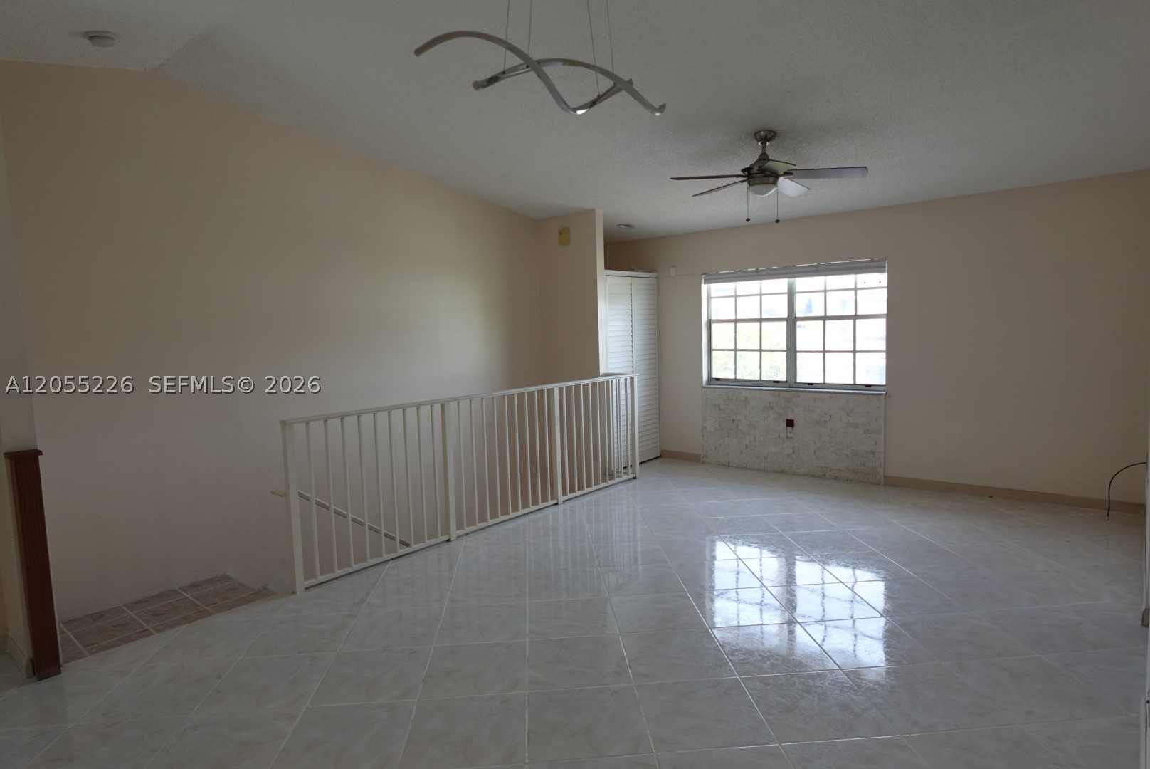 LAGO DEL REY CONDO - Residential