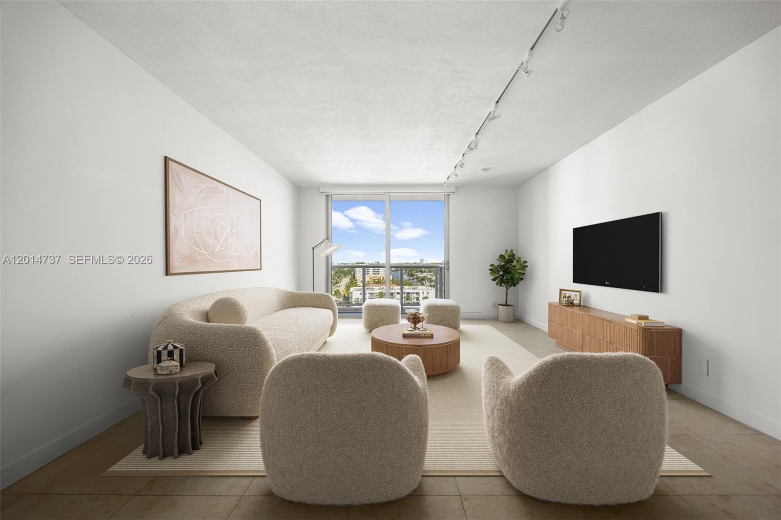 KING COLE CONDO - Residential