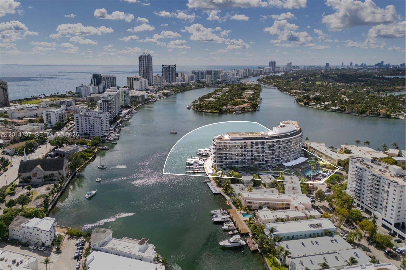 KING COLE CONDO - Residential