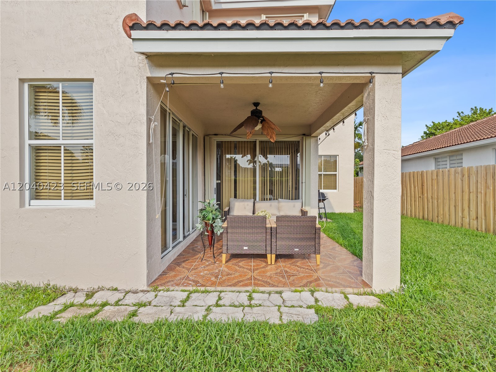 ISLANDS AT DORAL - Residential