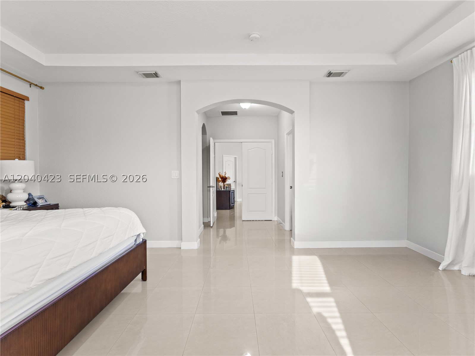 ISLANDS AT DORAL - Residential