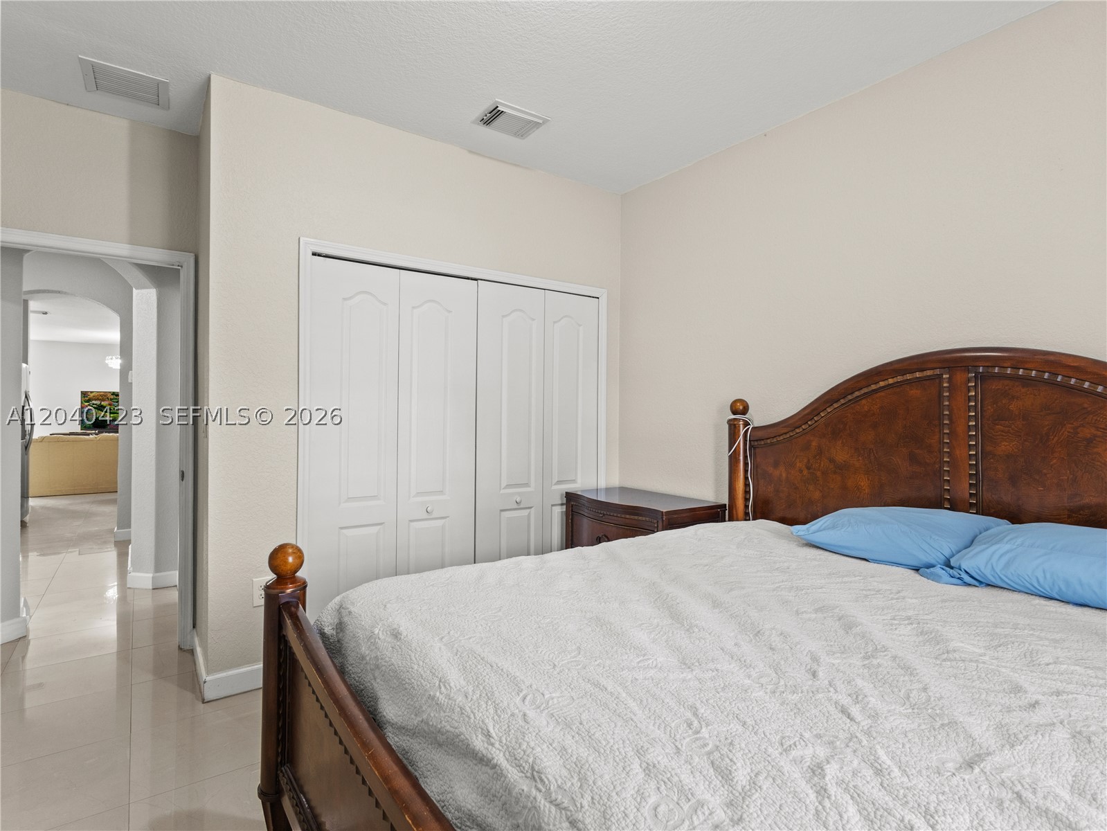 ISLANDS AT DORAL - Residential