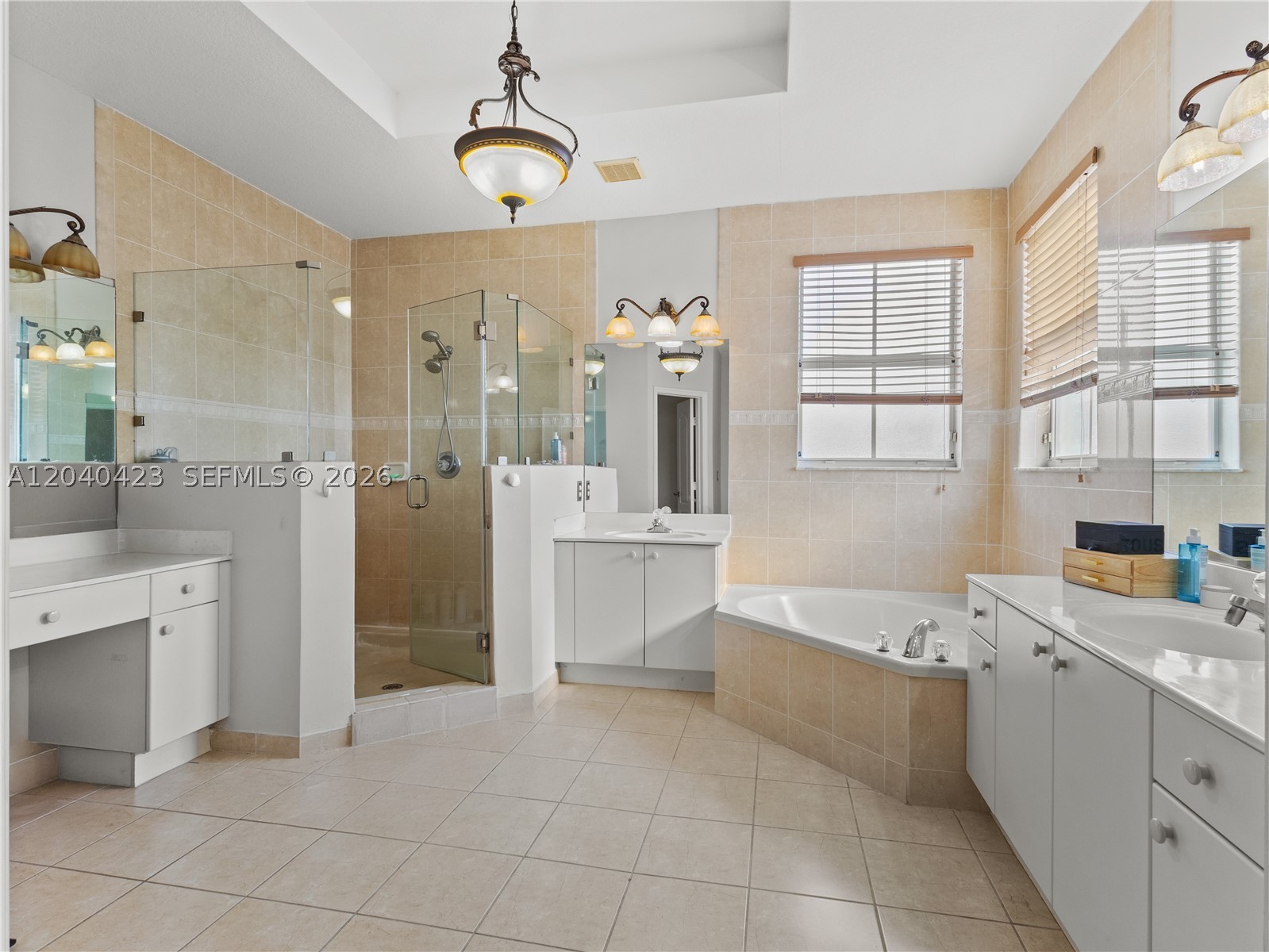 ISLANDS AT DORAL - Residential