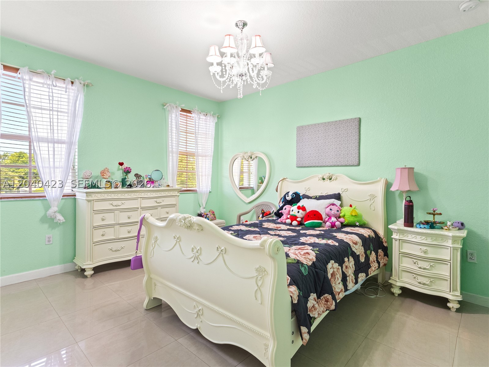ISLANDS AT DORAL - Residential