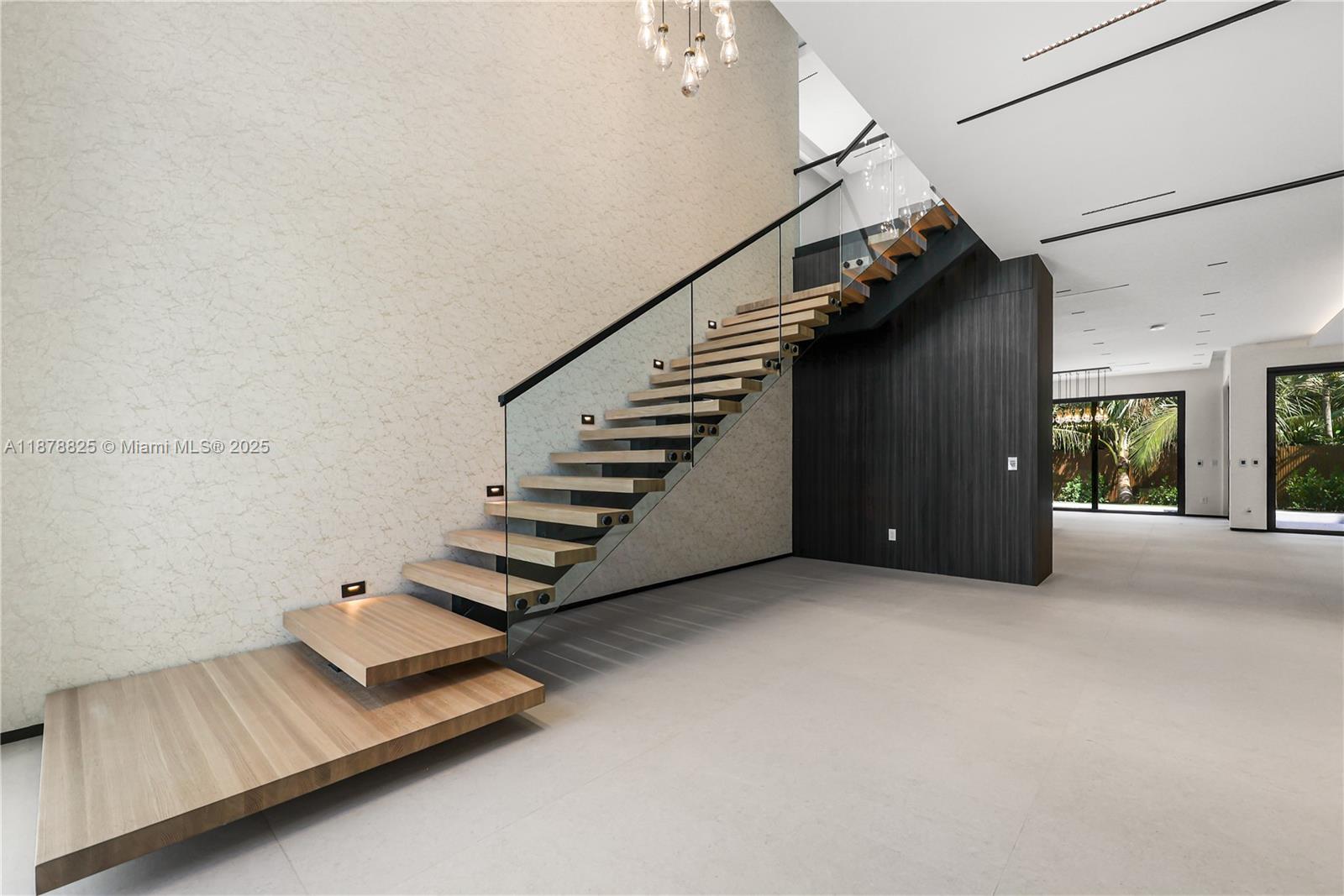 RIO VISTA - Residential