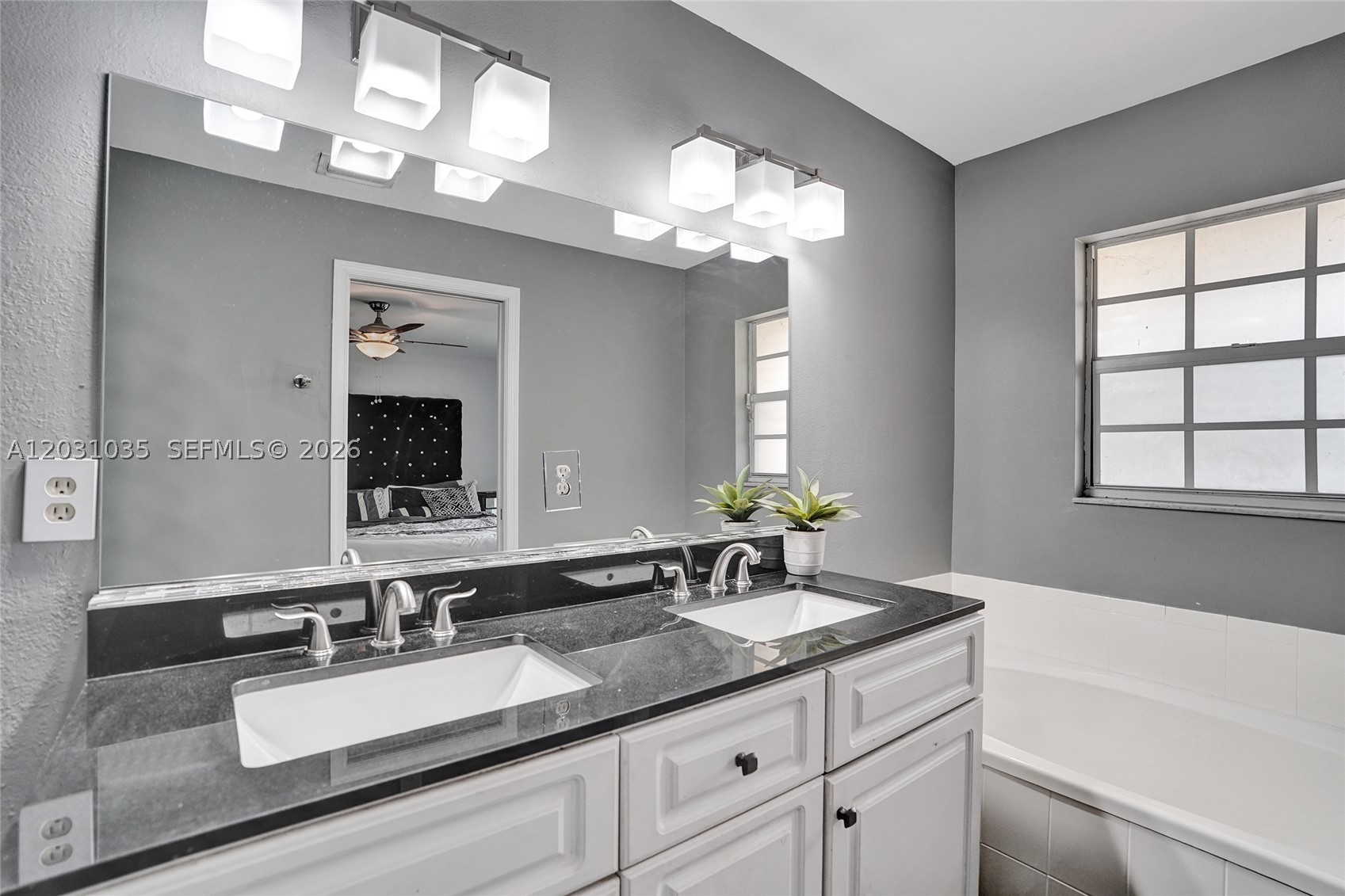 HAMPTONS OF NORTH LAUDERD - Residential