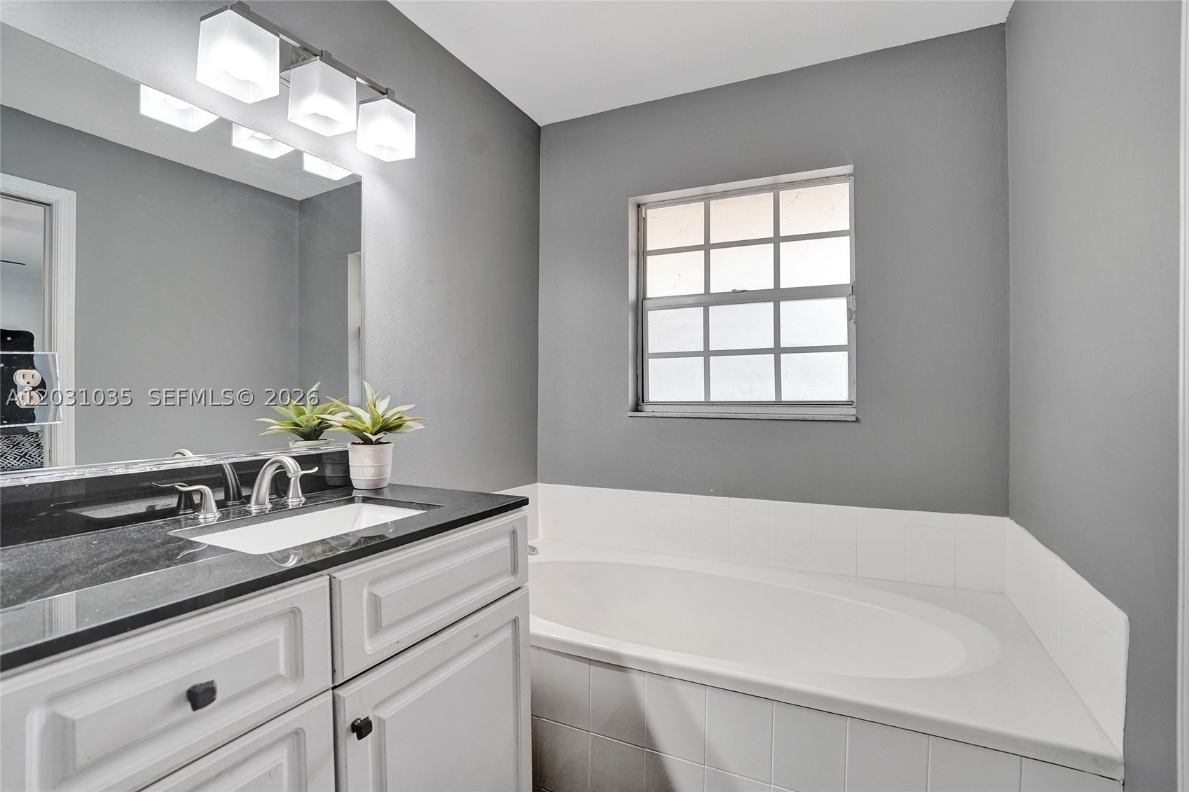 HAMPTONS OF NORTH LAUDERD - Residential