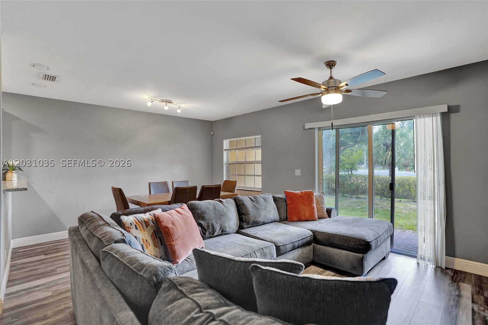 HAMPTONS OF NORTH LAUDERD - Residential