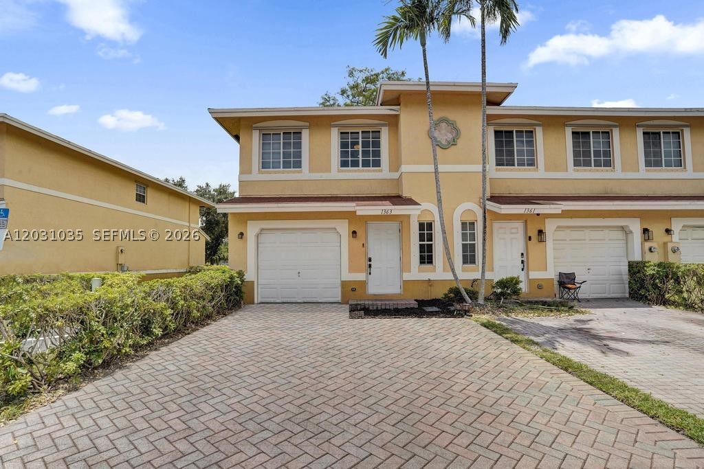 HAMPTONS OF NORTH LAUDERD - Residential