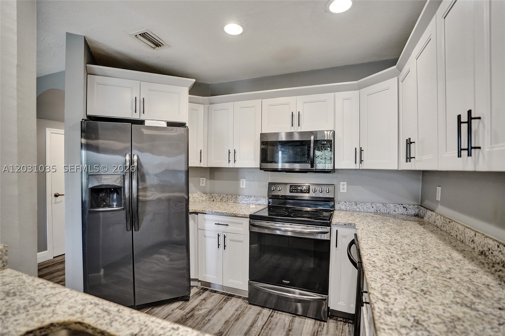HAMPTONS OF NORTH LAUDERD - Residential
