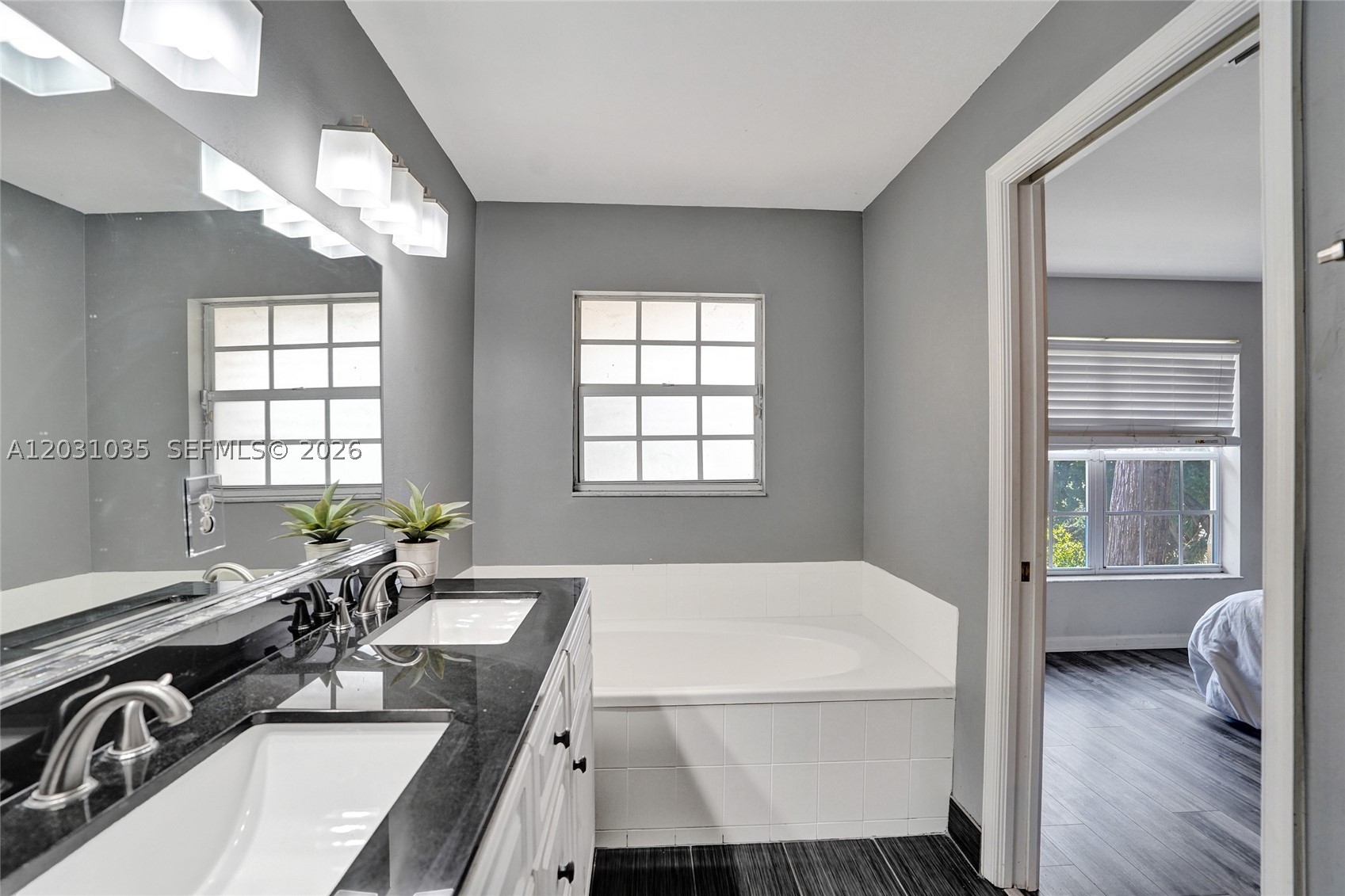 HAMPTONS OF NORTH LAUDERD - Residential