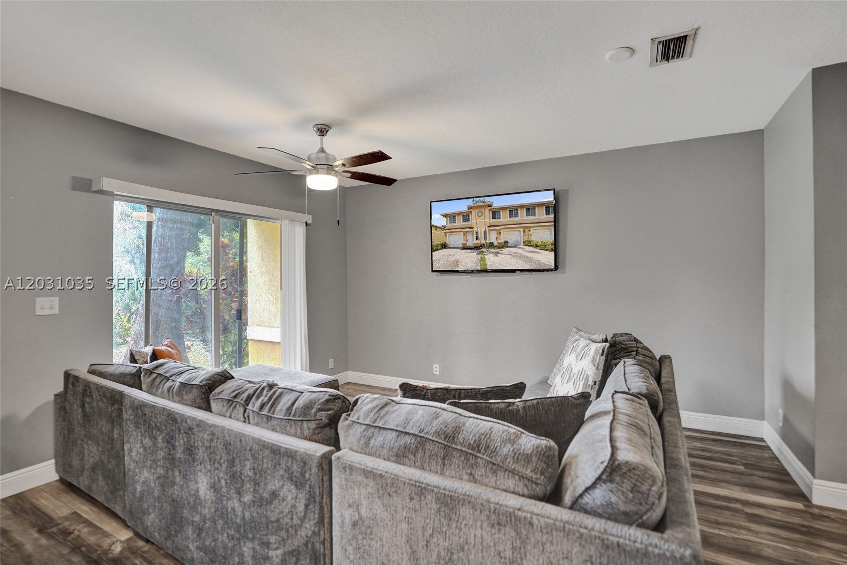 HAMPTONS OF NORTH LAUDERD - Residential