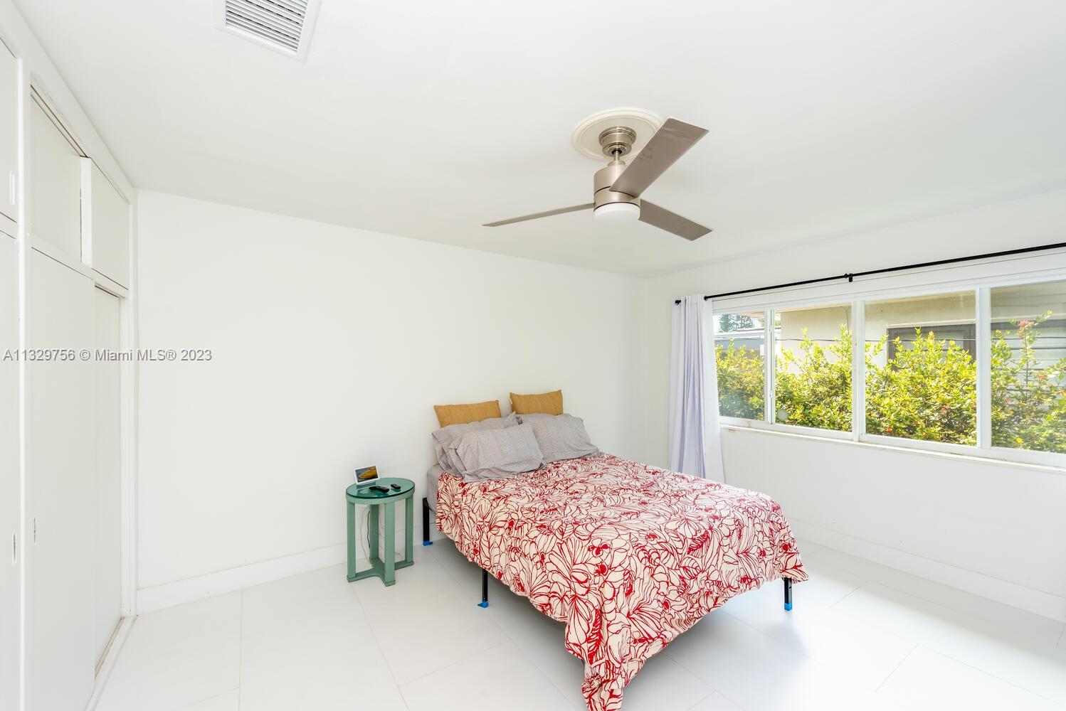 ALTOS DEL MAR NO 4 - Residential Lease
