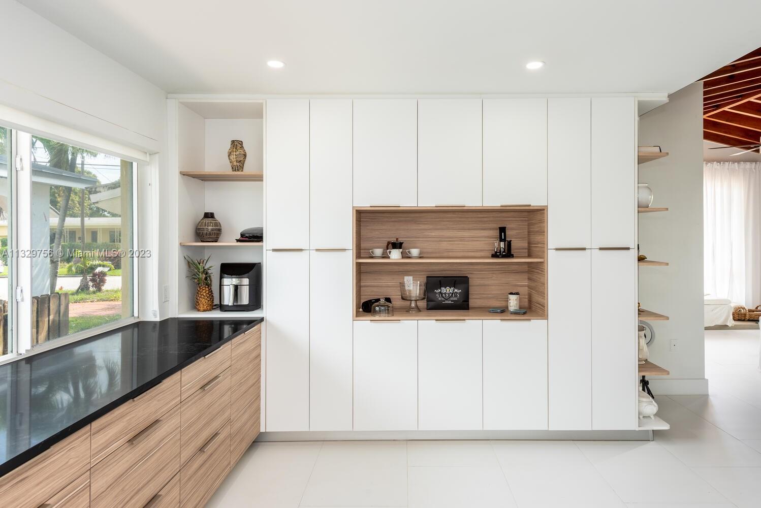 ALTOS DEL MAR NO 4 - Residential Lease