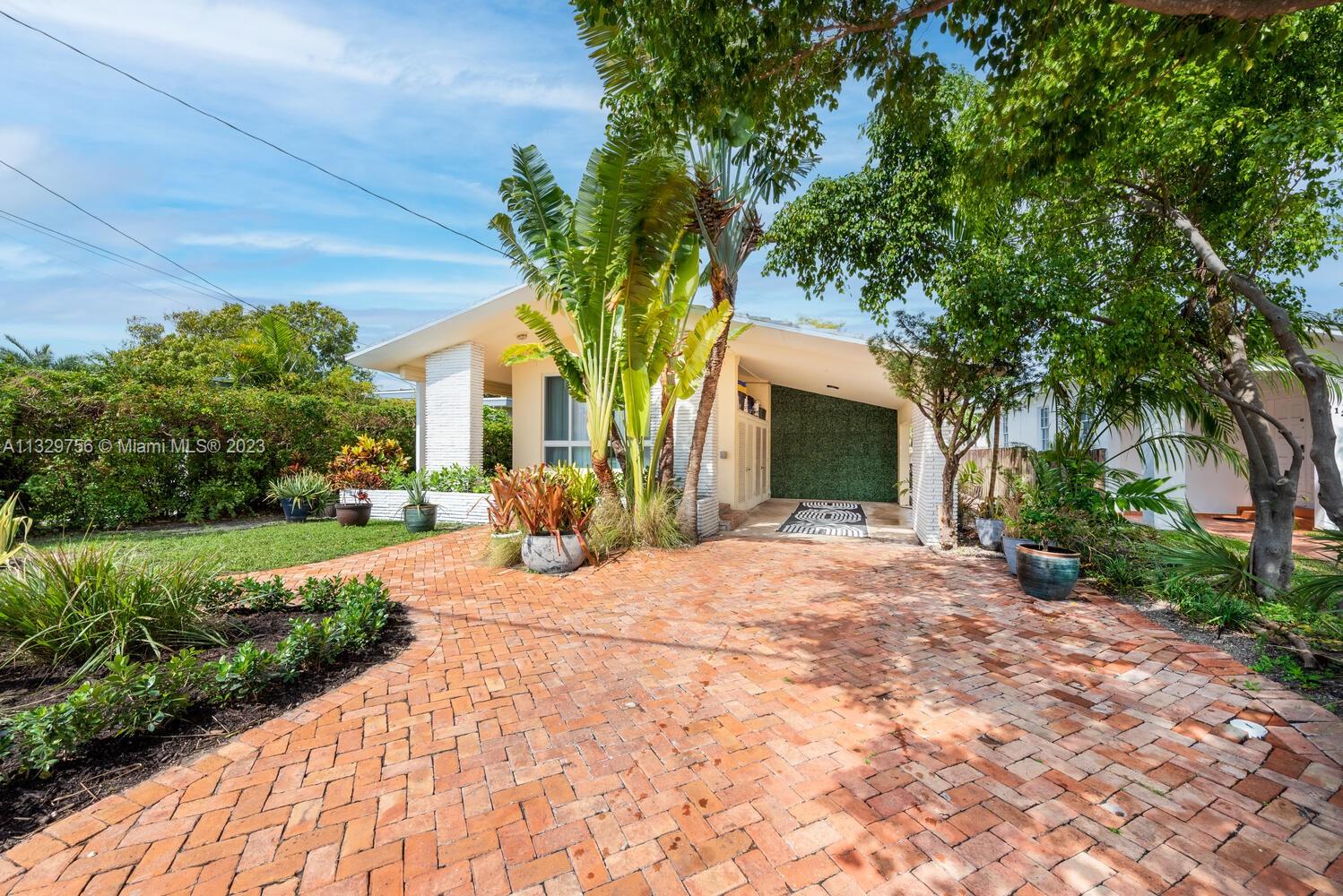 ALTOS DEL MAR NO 4 - Residential Lease