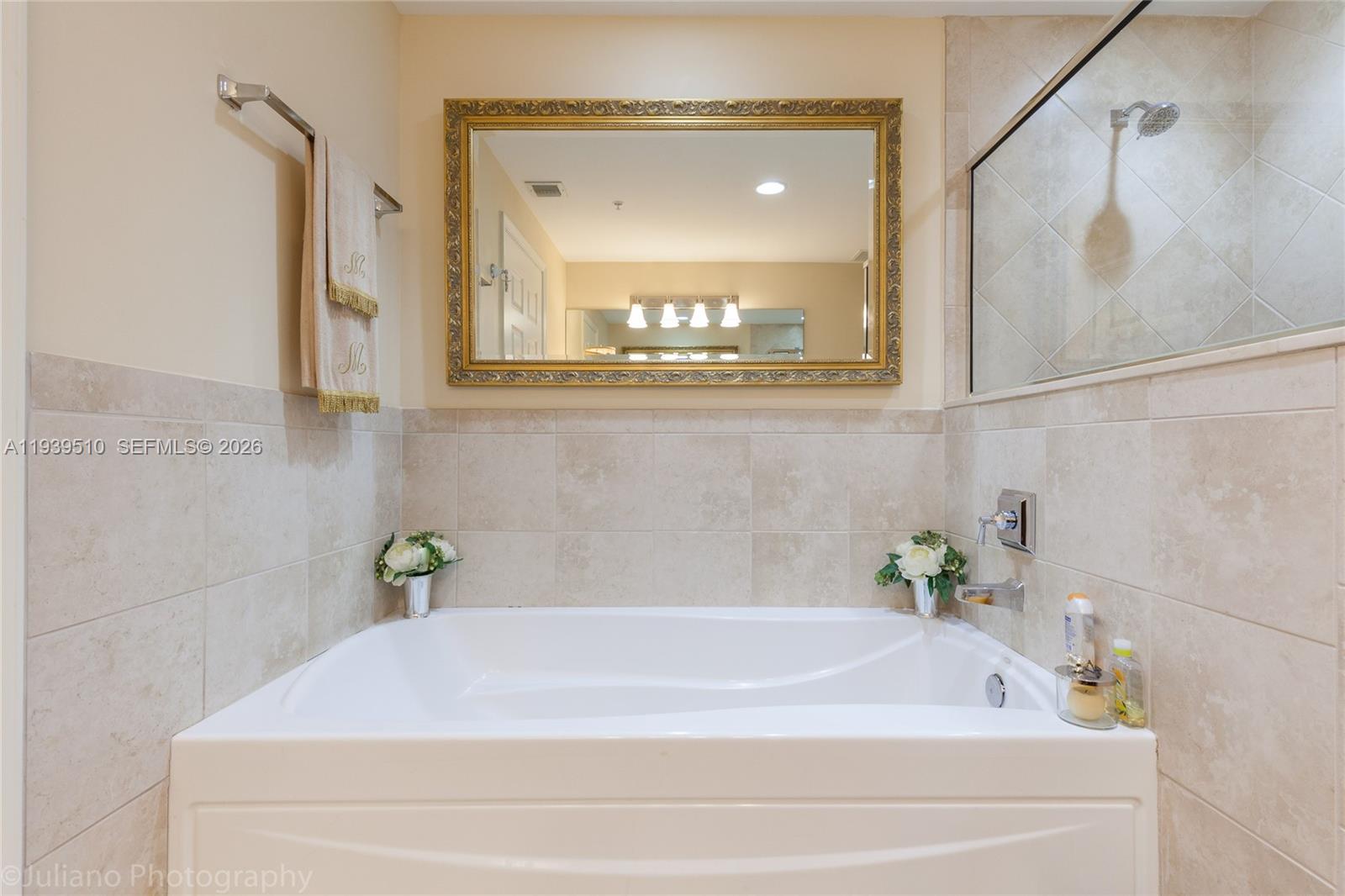 ANDALUSIA CONDO RESIDENCE - Residential