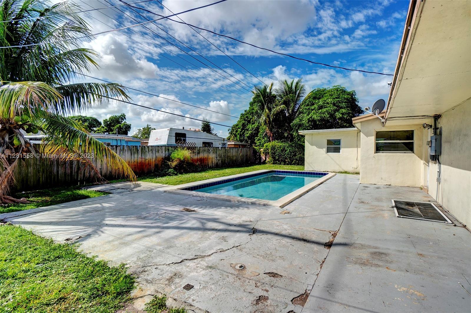 SCOTT LAKE MANOR SEC 3 - Residential