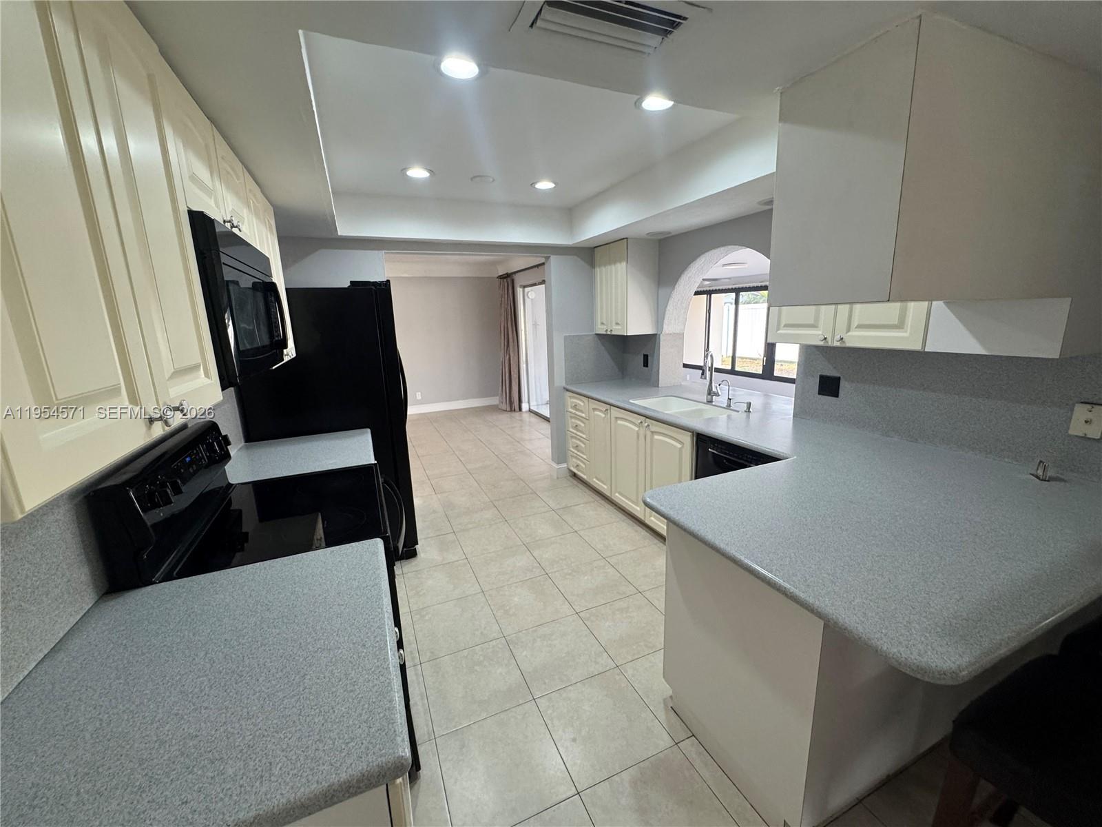 COVE 4TH SEC - Residential