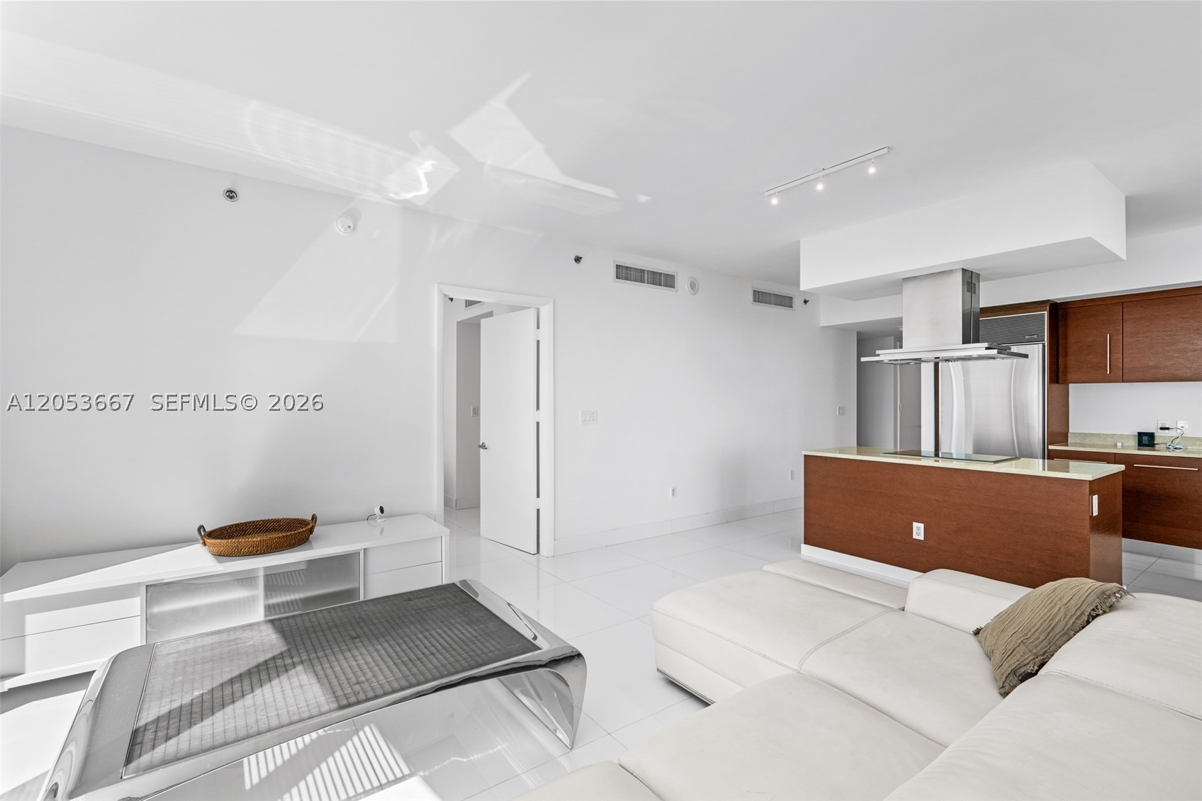 ICON BRICKELL CONDO NO 3 - Residential