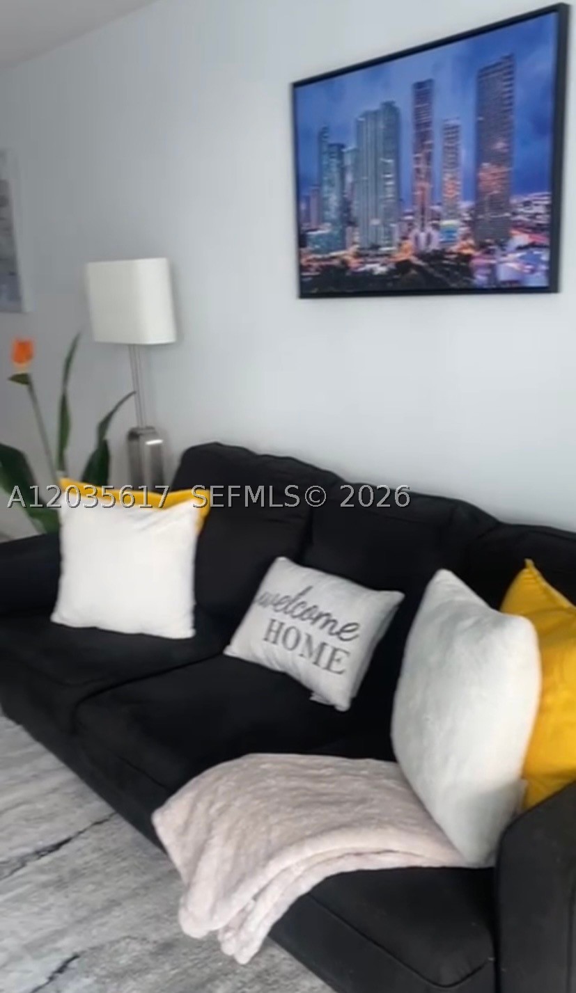 THE CLUB AT BRICKELL BAY - Residential