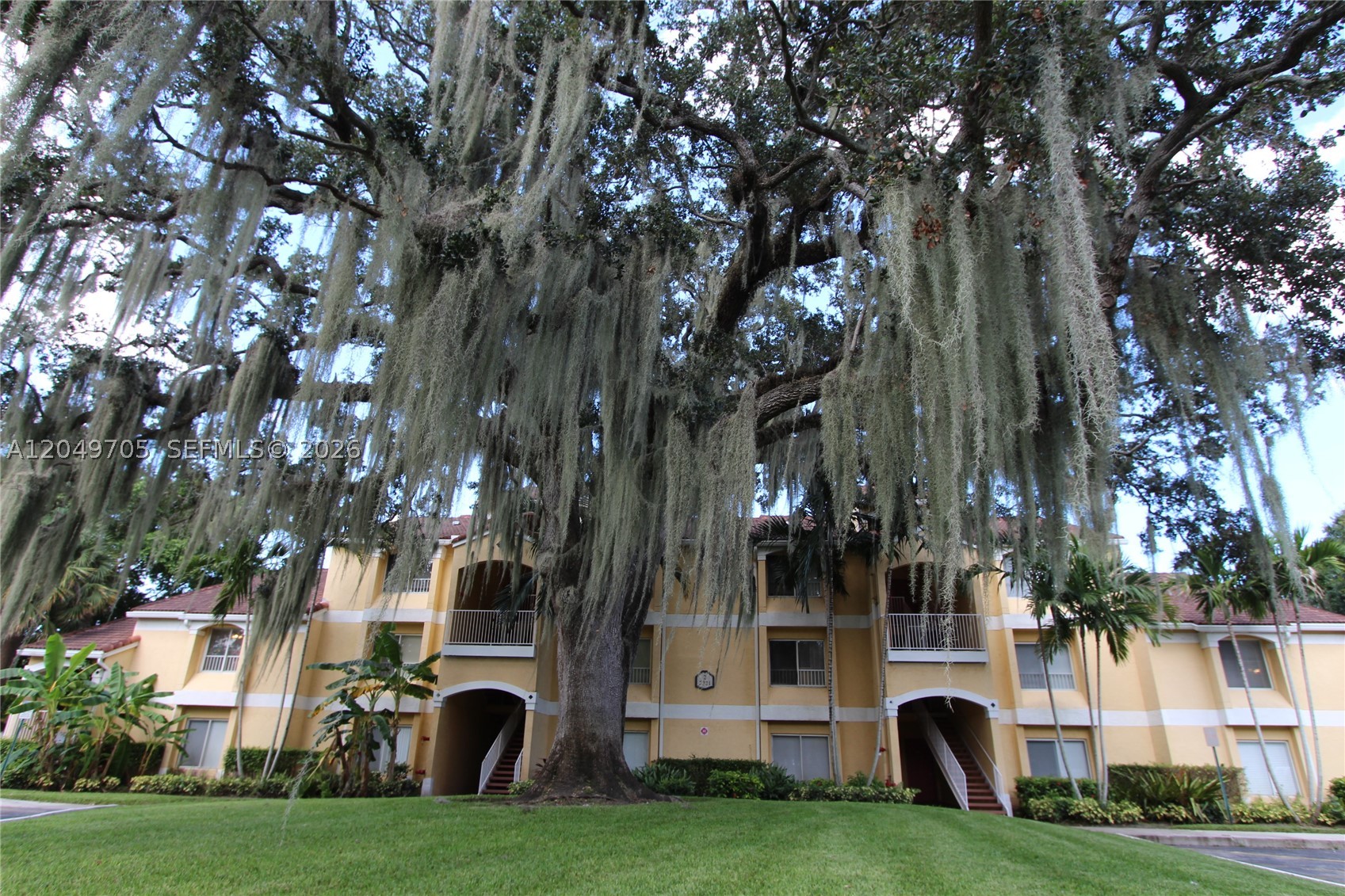 SAILBOAT POINTE CONDO - Residential